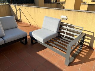 Sofá de terraza exterior gris