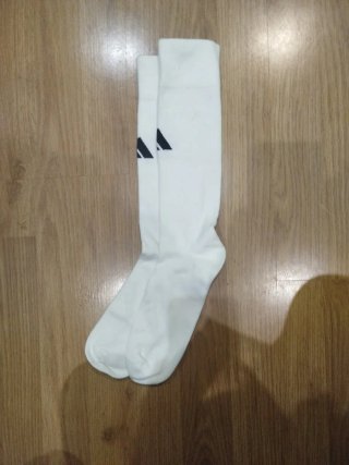 Calcetas Adidas Blancas.