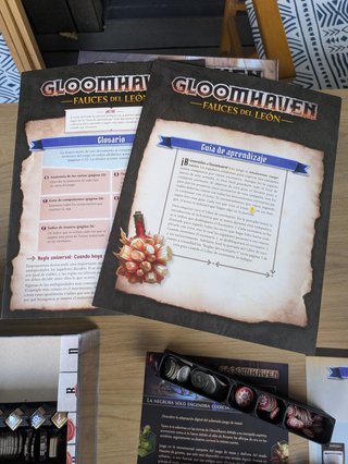 Gloomhaven Fauces del León + Organizador