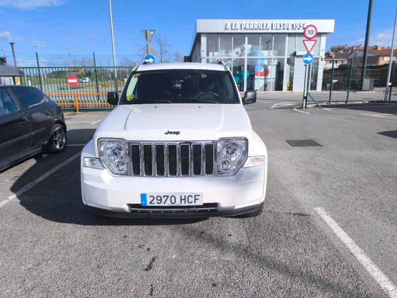 Jeep Cherokee 2012 - foto 1