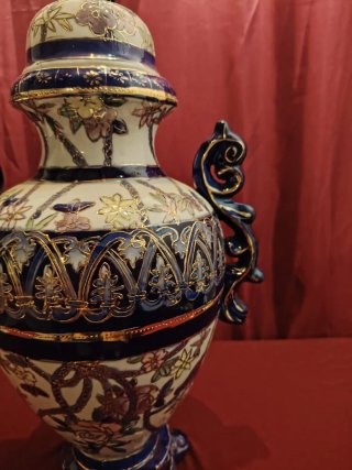 Jarrón antiguo decorado