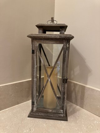 Farol de metal y cristal plateado