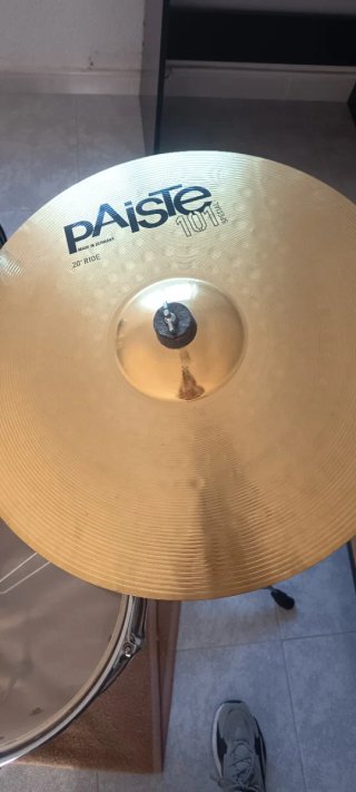 Batería Yamaha Rydeen + Sillín