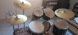 Batería Yamaha Rydeen + Sillín