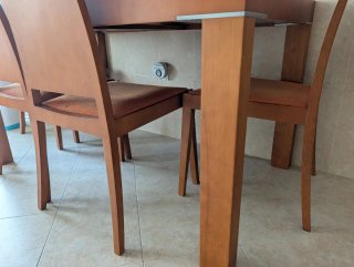 Mesa comedor extensible y 4 sillas madera