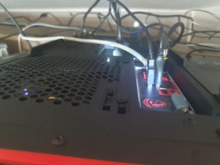Caja de ordenador sobremesa NZXT H440 Negra y Roja