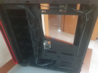 Caja de ordenador sobremesa NZXT H440 Negra y Roja