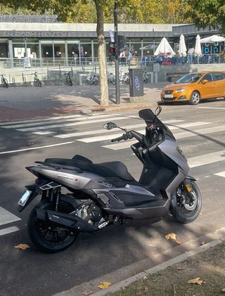 Scooter Wottan Storm S de 300 cc Gris