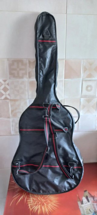 Guitarra Admira Virtuoso Clásica