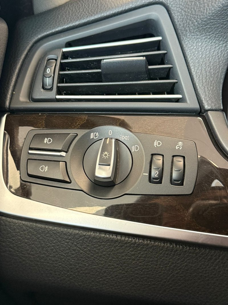BMW Serie 5 2011, foto 9