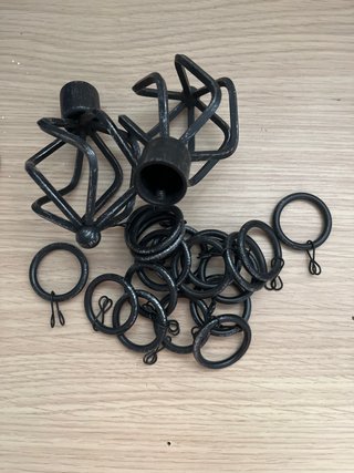 Apliques para barra de cortina metálicos