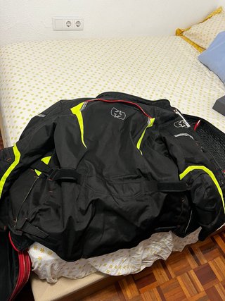 Chaqueta Moto Talla L, Precio negociable
