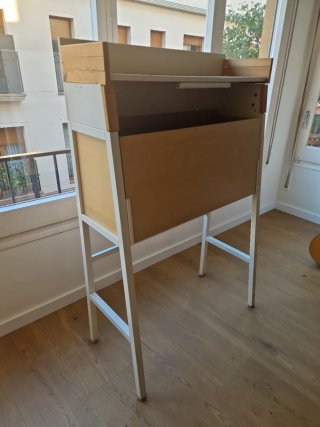 Escritorio Ikea madera y metal