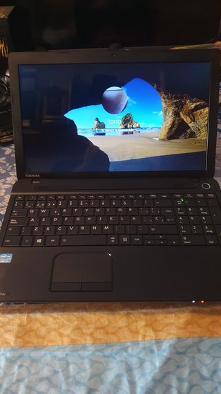 Portátil Toshiba Satellite C50-A-1HV Negro