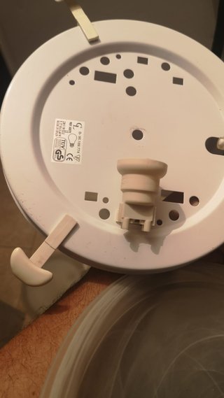 Regleta 3 Focos+2 flexos+3 plafones+1 aplique baño