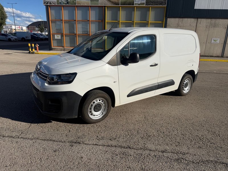 Citroen Berlingo talla M 100 cv  2022 - foto 1