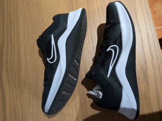 CON TIQUET DE TIENDA NIKE! Zapatillas MC Trainer 2
