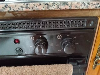 Horno Teka por estrenar todos los accesorios