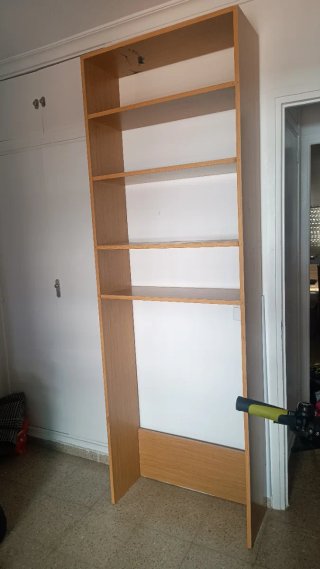 Armario con espejo y dos estanterías madera