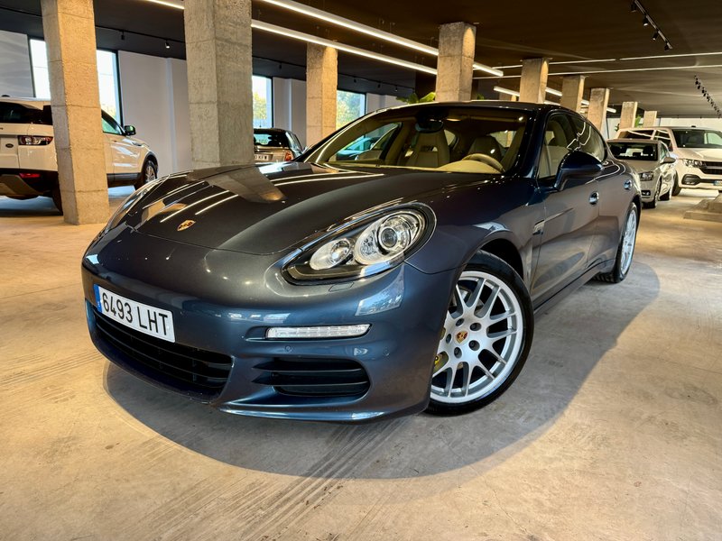 Porsche Panamera 2014 - foto 1