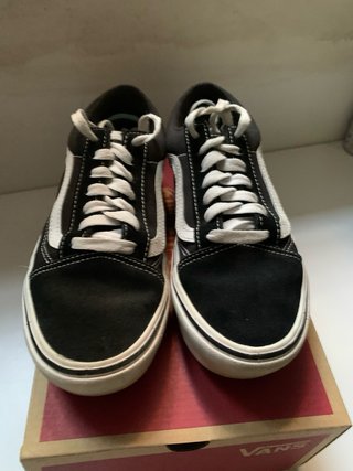 Zapatillas Vans Old Skool Negras y Blancas