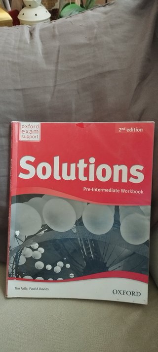 Solutions Pre-Intermediate Workbook