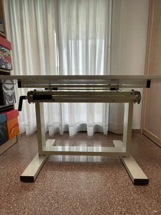 Tavolo pieghevole per disegno e lavoro