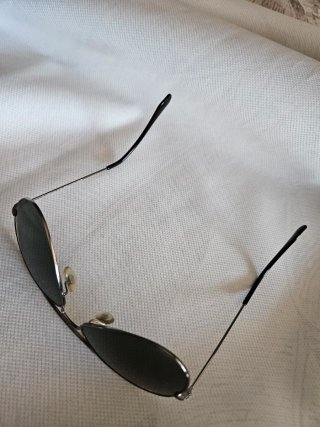 Gafas de sol Ray-Ban Aviator sin usar