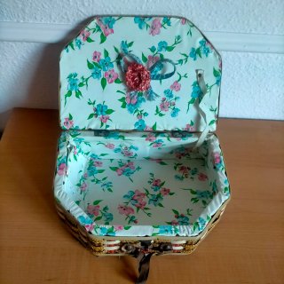 Costurero vintage para restaurar