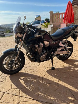 Honda CB 1300 Negra