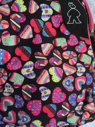 Mochila con corazones