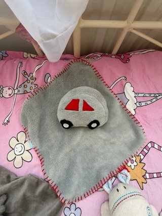 Dou-dou bebé con peluche