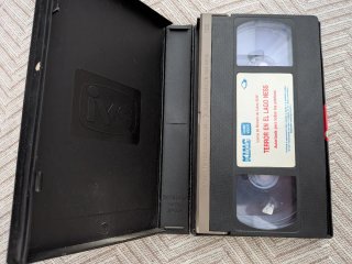 Película VHS Terror en el Lago Ness