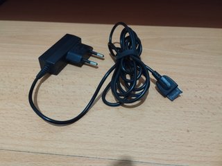 Cargador móvil antiguo marca Siemens