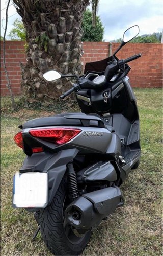 Yamaha X MAX 400cc Maxi Scooter Gris