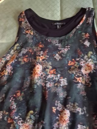 Vestido MNG floral negro talla  L