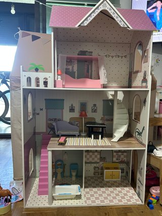Casa de muñecas grande