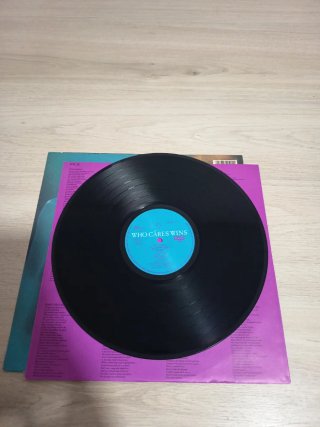 MEGA CITY FOUR Who cares wins LP Vinilo
