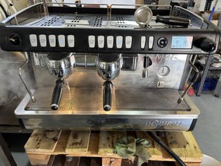 Cafetera Profesional Cimbali