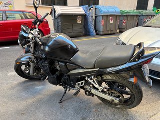 Suzuki Bandit 650 Naked Negra
