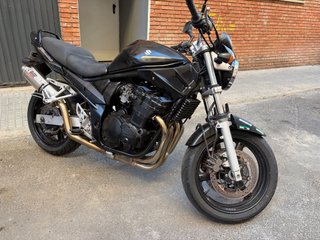 Suzuki Bandit 650 Naked Negra