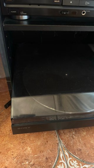 Equipo de música Sony con tocadiscos