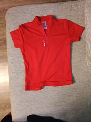 Conjunto Ciclismo Maillot Rojo y Culotte Negro jr