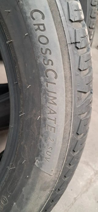 235/55R19 105W MICHELIN CROSSCLIMATE 2 SUV