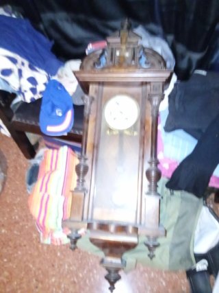 Reloj de Pared Antiguo completo