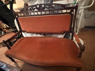 Divanetto antico velluto + poltroncina + 2 sedie