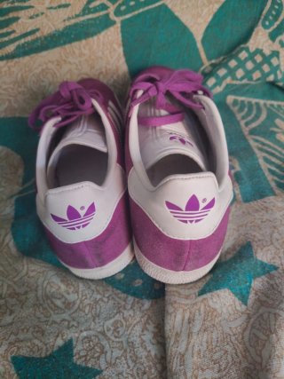 Adidas Gazelle Morado Talla 38 2/3
