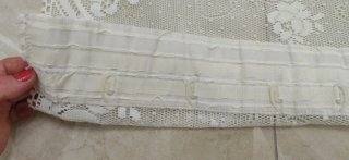 Tende vintage punto croce bianche