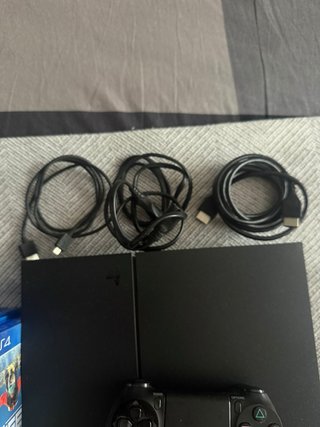 Consola PS4 Negra + Mando y Juegos