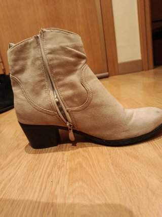 Botines de ante con flecos